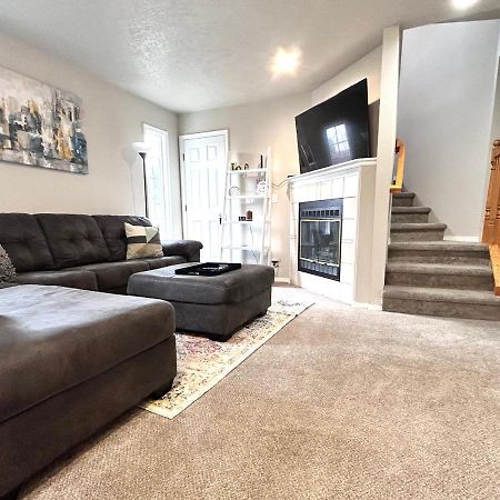 The Getaway Se Boise Condo Across The Street From Greenbelt, Bown Crossing And Boise River 3Bd 3Bath, 4 Beds! Lovely, Homey, Dining Table Seats 6 Zewnętrze zdjęcie