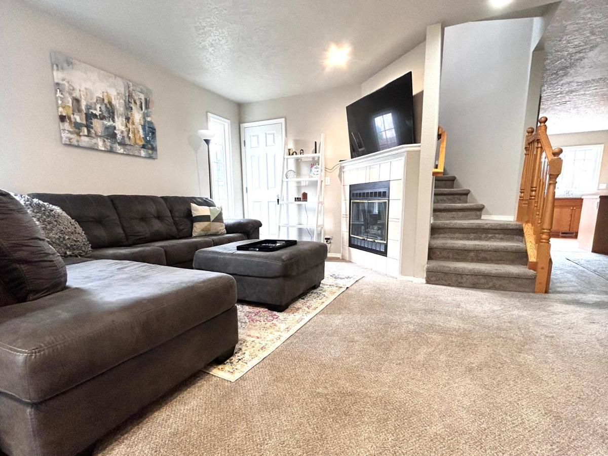 The Getaway Se Boise Condo Across The Street From Greenbelt, Bown Crossing And Boise River 3Bd 3Bath, 4 Beds! Lovely, Homey, Dining Table Seats 6 Zewnętrze zdjęcie