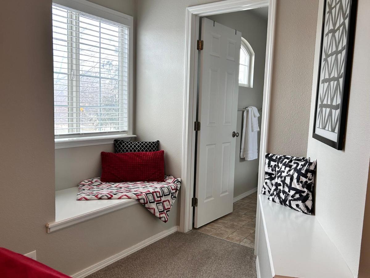 The Getaway Se Boise Condo Across The Street From Greenbelt, Bown Crossing And Boise River 3Bd 3Bath, 4 Beds! Lovely, Homey, Dining Table Seats 6 Zewnętrze zdjęcie