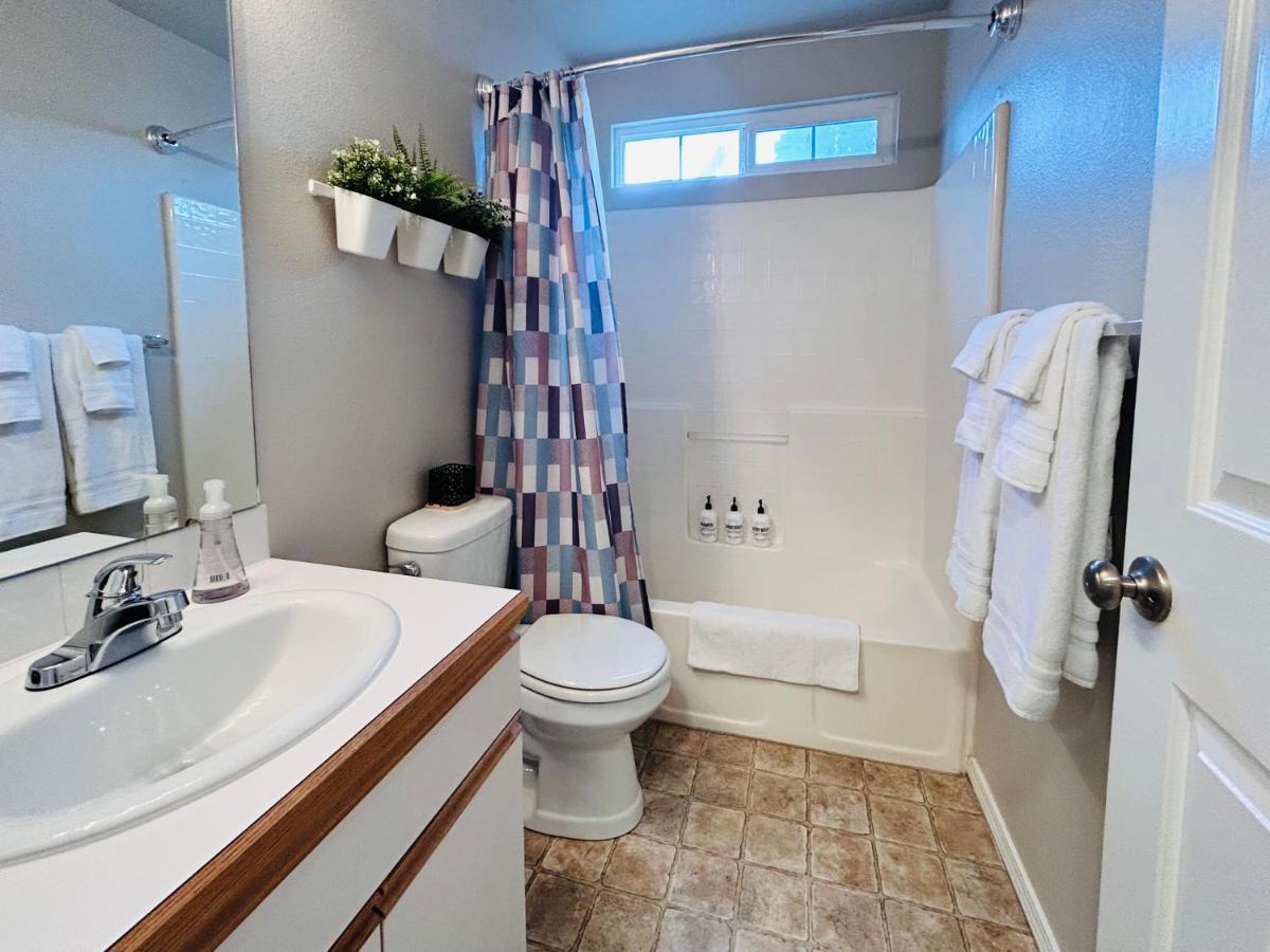 The Getaway Se Boise Condo Across The Street From Greenbelt, Bown Crossing And Boise River 3Bd 3Bath, 4 Beds! Lovely, Homey, Dining Table Seats 6 Zewnętrze zdjęcie