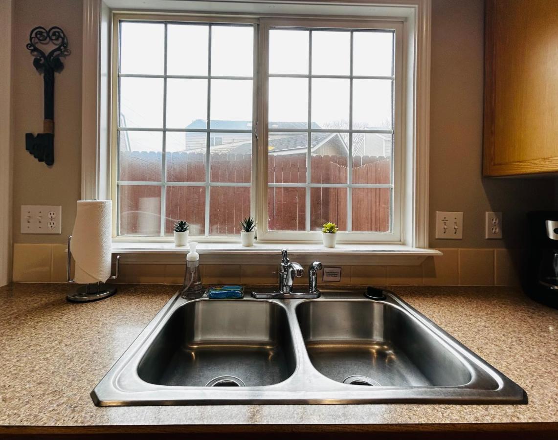 The Getaway Se Boise Condo Across The Street From Greenbelt, Bown Crossing And Boise River 3Bd 3Bath, 4 Beds! Lovely, Homey, Dining Table Seats 6 Zewnętrze zdjęcie
